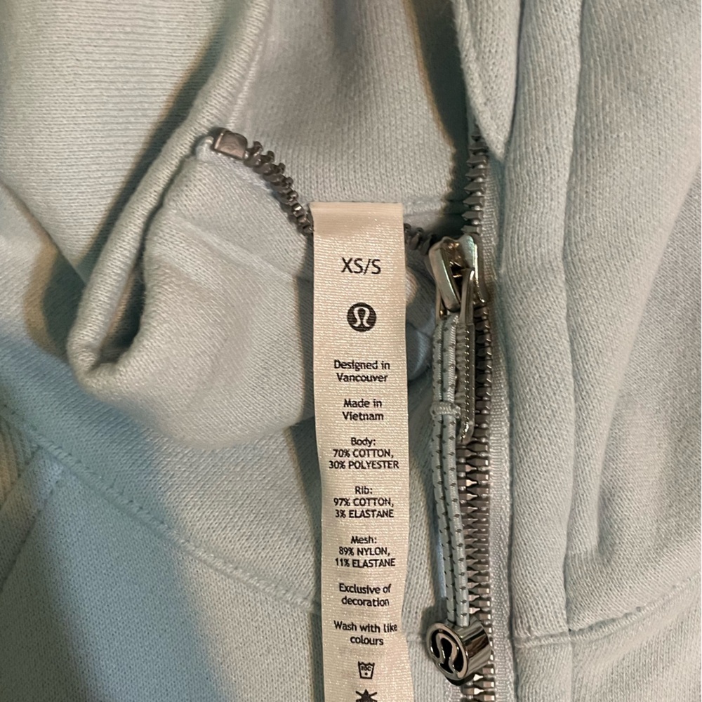 lululemon light blue cropped scuba size xs/s - Picture 3 of 3